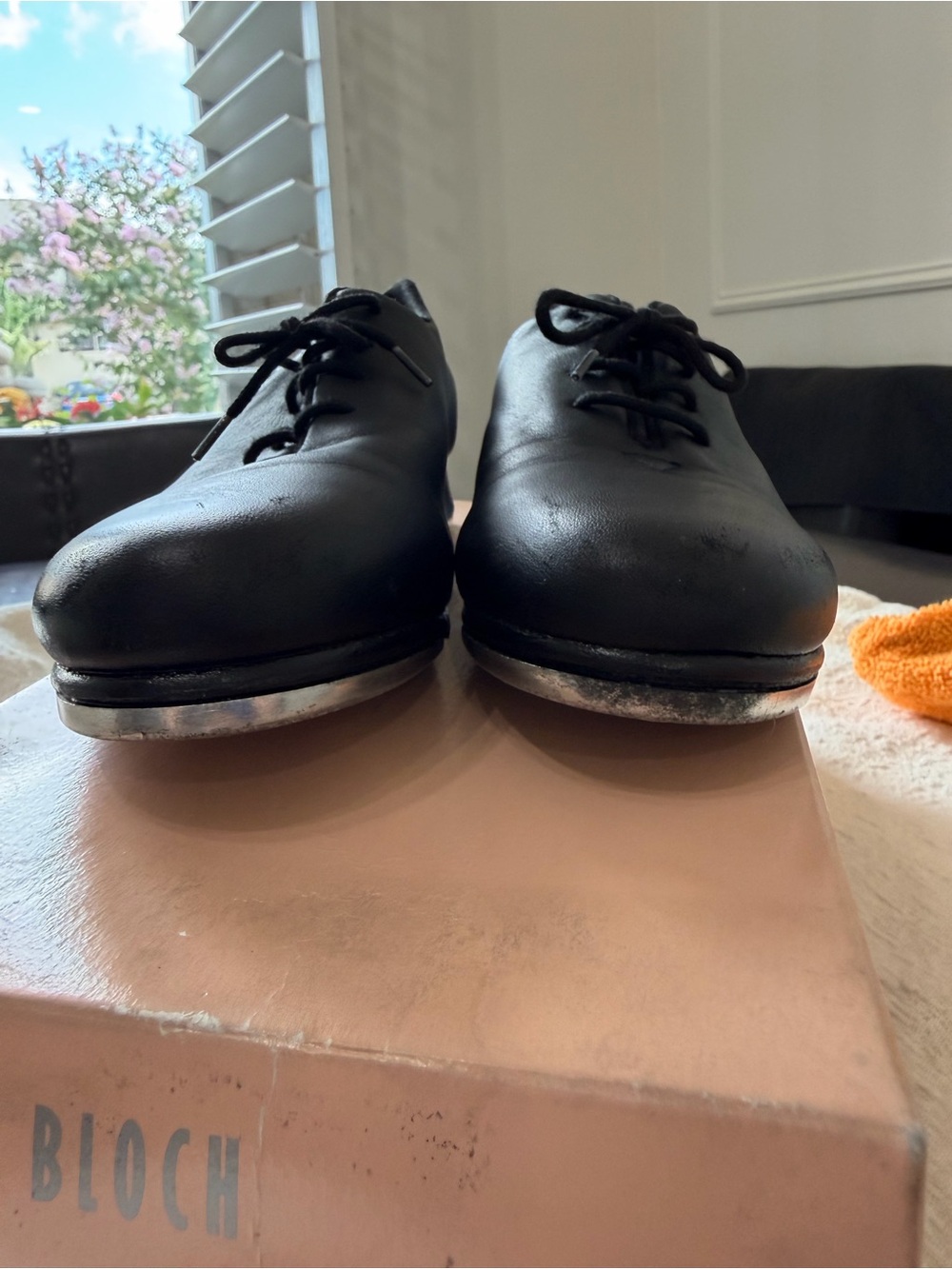 Bloch Black Leather Tap Jazz shoes. Preowned